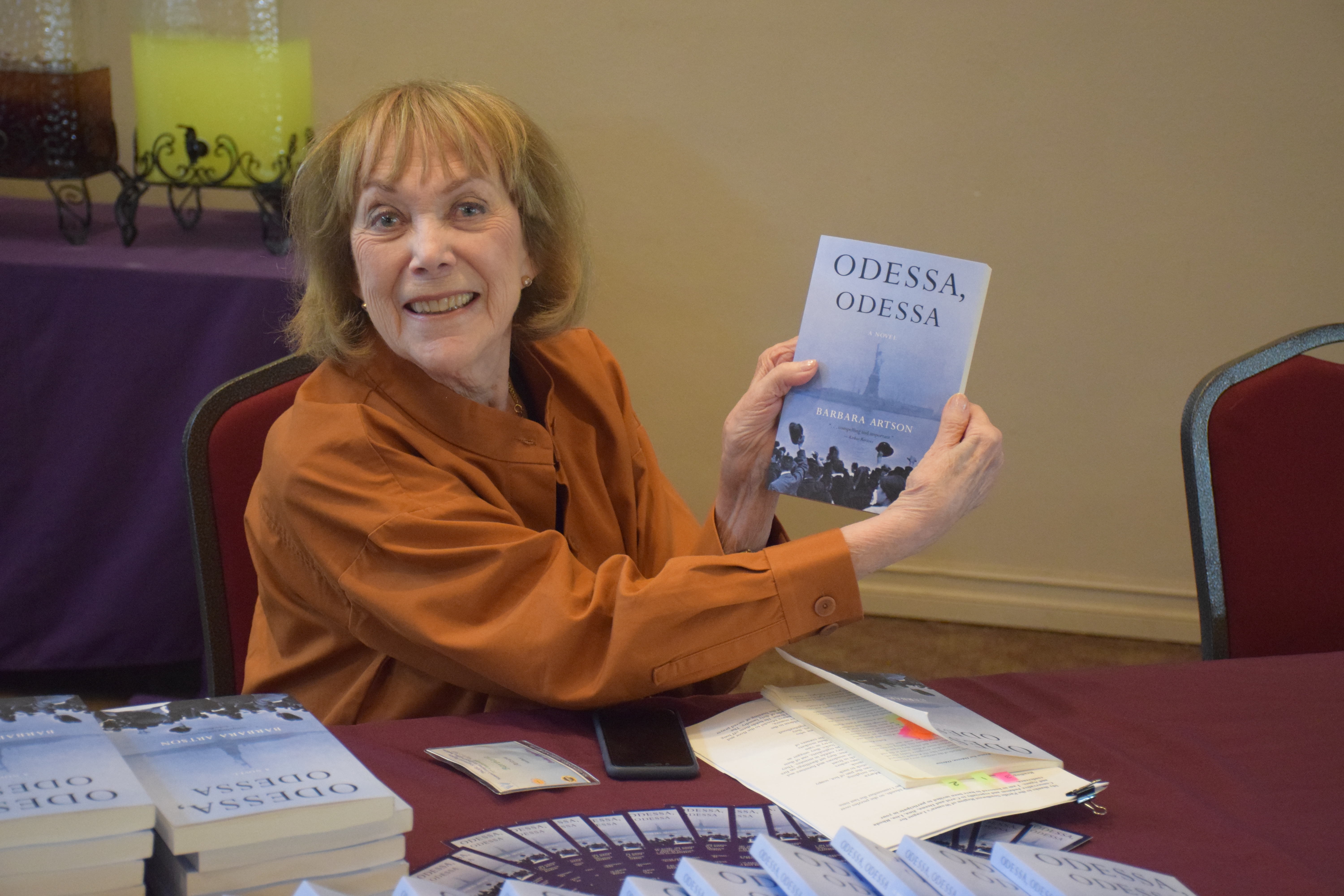 Rabbi Artson's mother selling her new book
